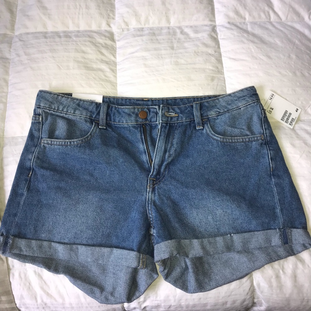 Regular waist jean shorts